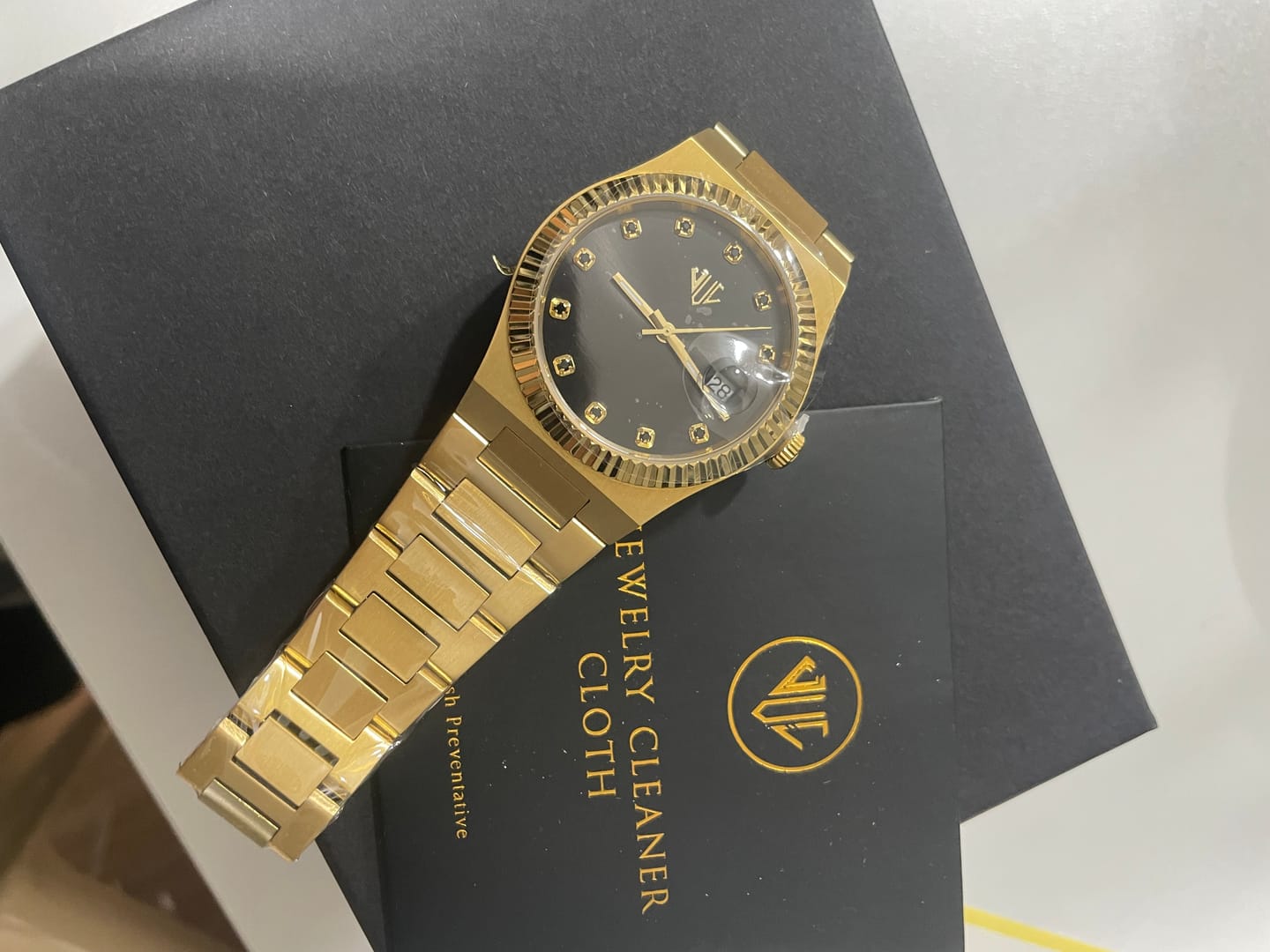 Customer photo review of JULIVNO ROYAL WATCH - GOLD/BLACK