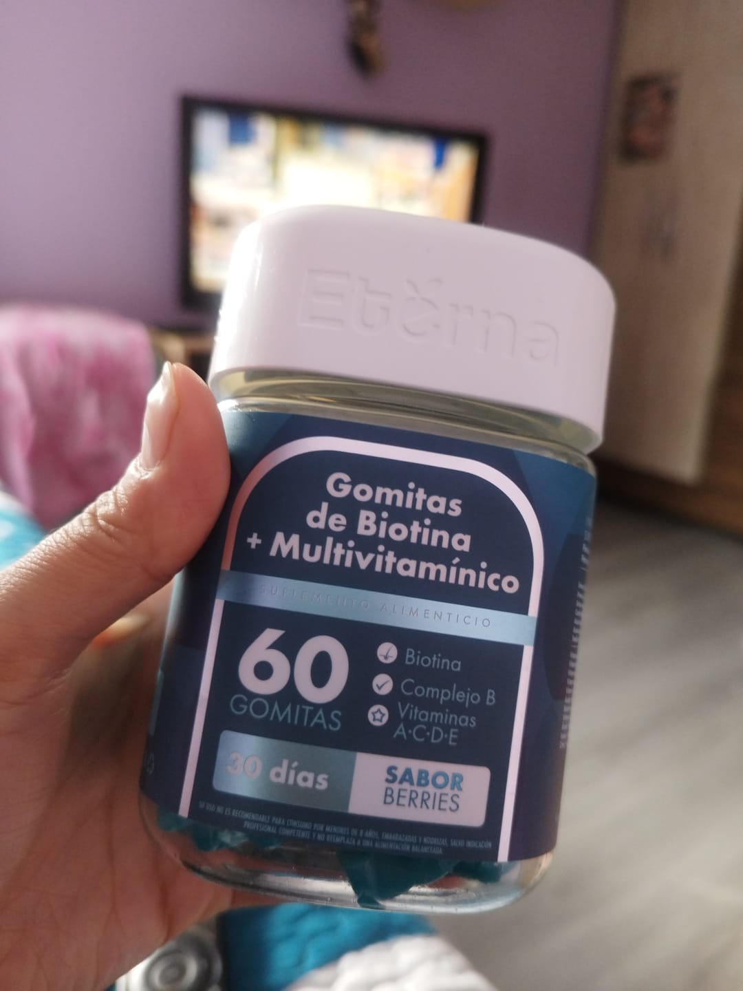 Customer photo review of Gomitas de Biotina y Multivitamínico