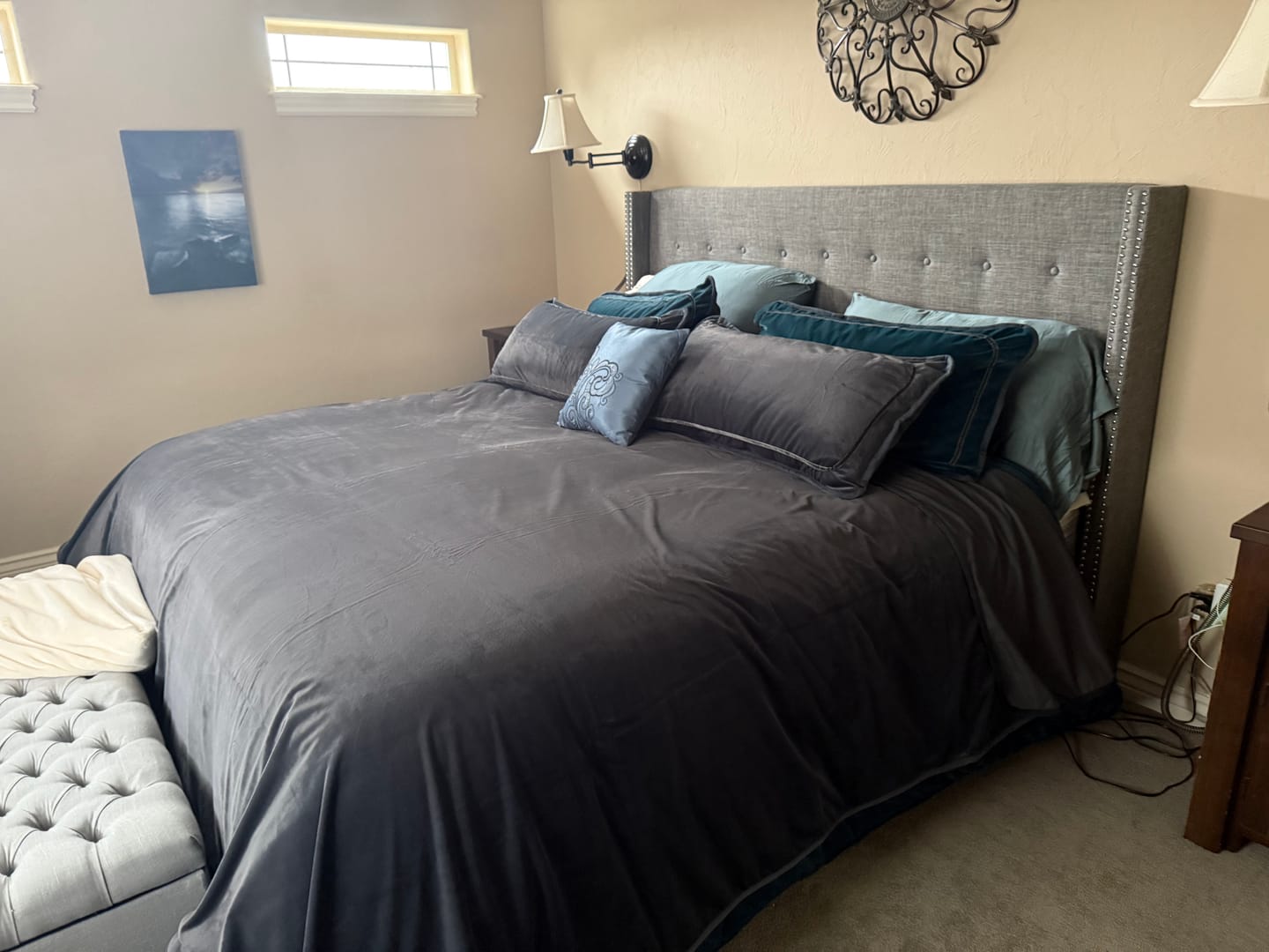 Customer photo review of The Velós Fine Velvet Bedding Set