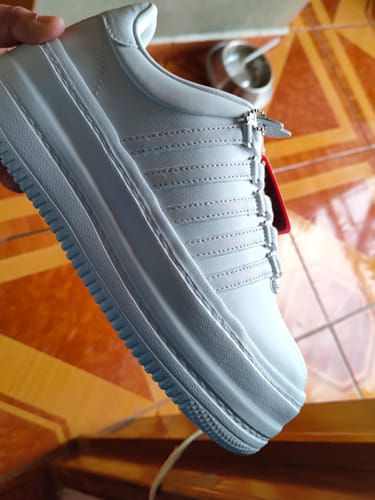 Customer photo review of Tenis Classic VN V Platform