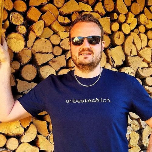 Customer photo review of DIE MÖHRE: GRÜNZEUG PREMIUM SHIRT BUBEN • UNBESTECHLICH