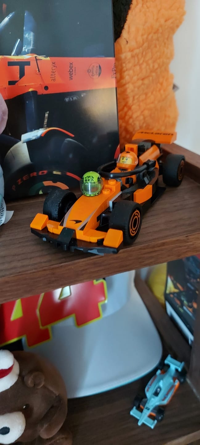 Customer photo review of Lando Norris 2025 Nano Helmet