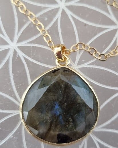 Customer photo review of Collier Labradorite Femme