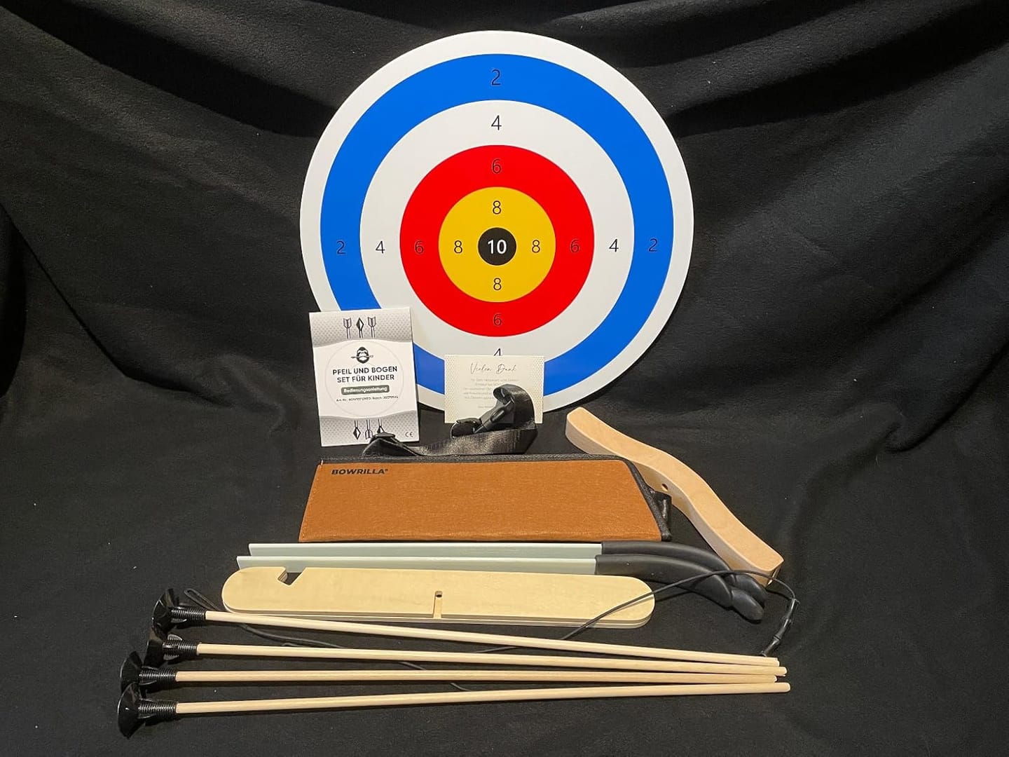 Customer photo review of Takedown Kinderbogen – Fiberglas & Holz, mit Saugnapfpfeilen, Köcher & Zielscheibe