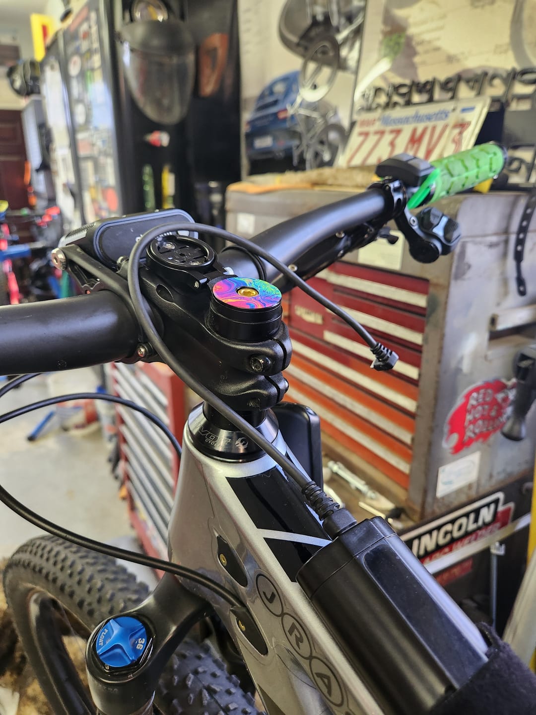 Customer photo review of Oil Slick Topcap