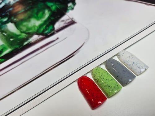 Customer photo review of Gel Polish Macarons, Didier Lab, Poppy