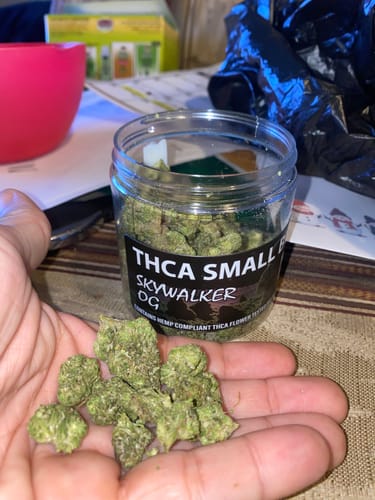 Customer photo review of Skywalker OG THCA Flower