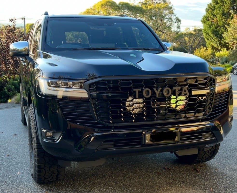 Customer photo review of Spotlight Mount – 300 Series – Behind Grille