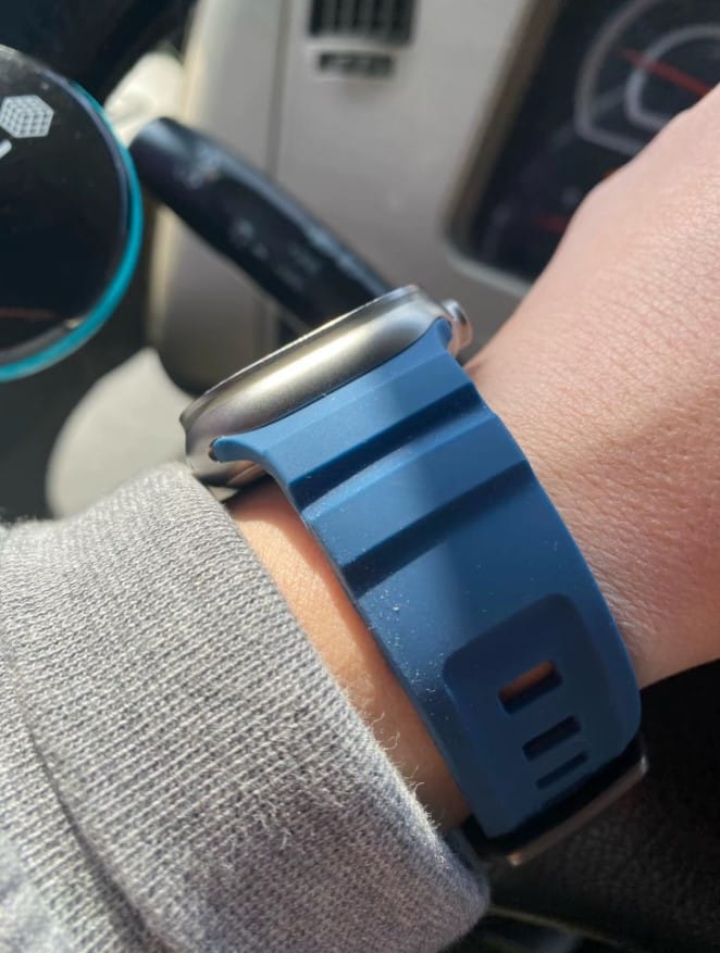Customer photo review of Sport Soft Silicone and Titanium Buckle Strap for Apple Watch