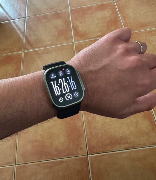 Customer photo review of Sport Soft Silicone and Titanium Buckle Strap for Apple Watch