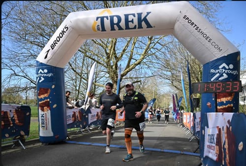 Sunny S. review of Pair of Knee Compression Support Sleeves For Arthritic Pain Relief & Recovery image 1 out of 1