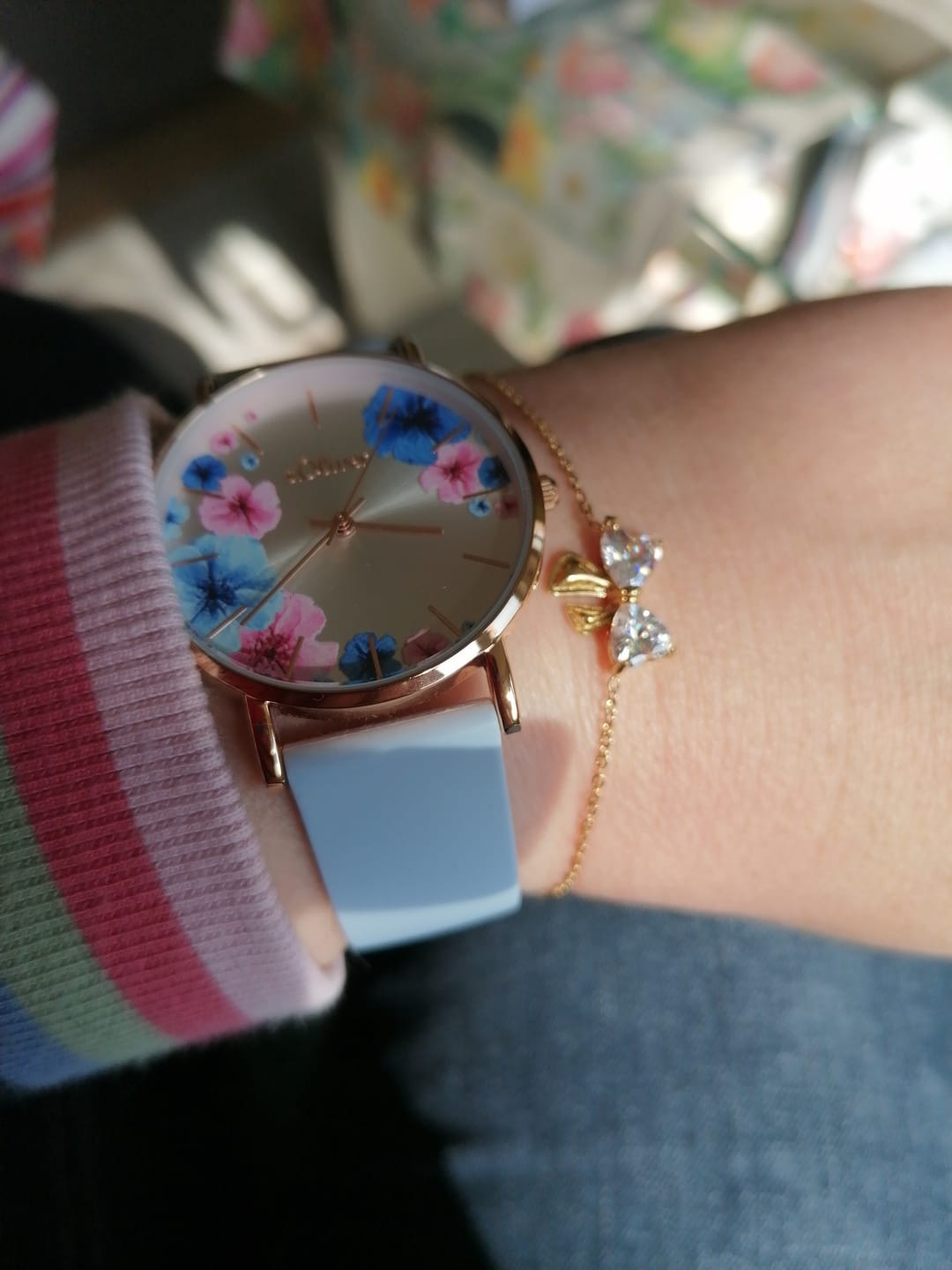 Customer photo review of Heart Ribbon Armband 14K Vergoldet