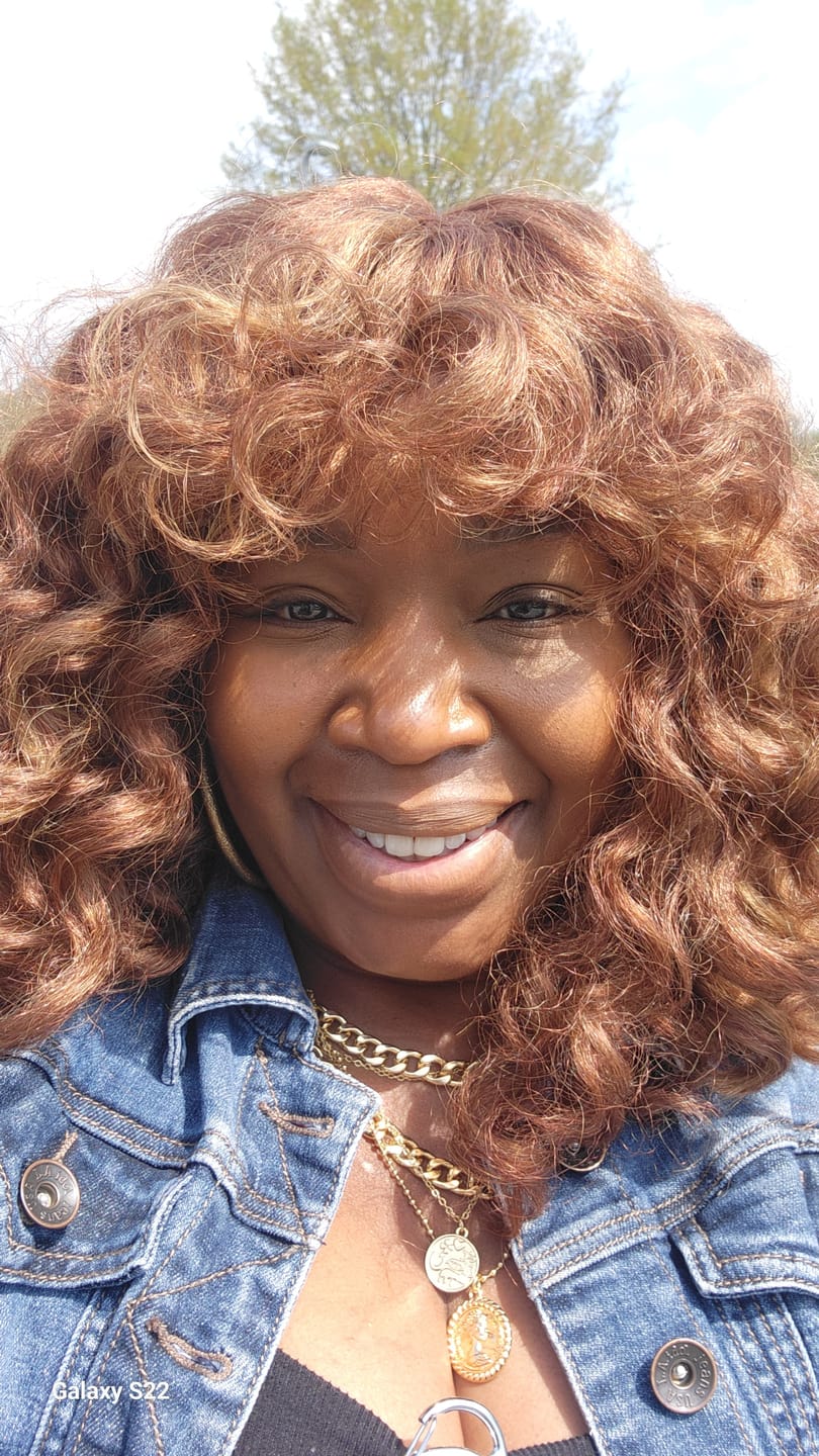 Customer photo review of Sensationnel Dashly Full Wig - UNIT 20
