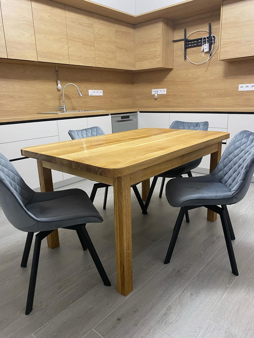 Customer photo review of Scaun tapitat K520, gri/negru, stofa catifelata, rotativ, 45x63x80 cm
