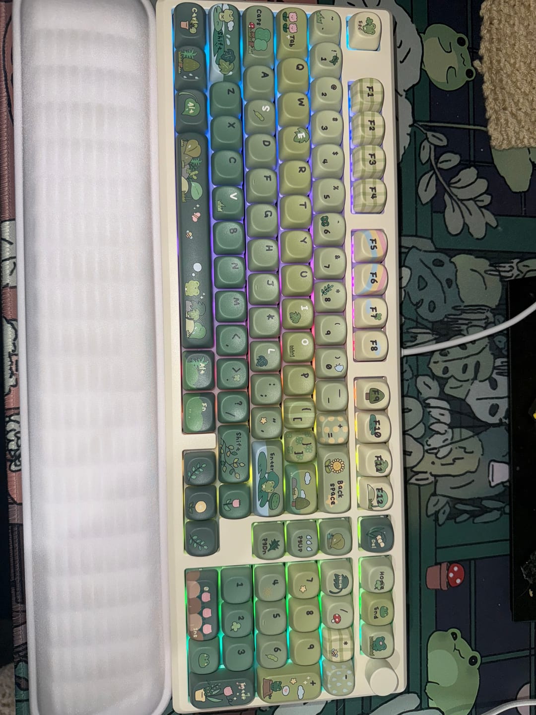 Customer photo review of KiiBOOM X Cosydiaries Rainy Froggy Day Keycap Set
