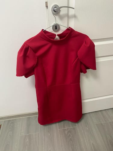 Customer photo review of Rochie Olivia scurtă cu mânecă decupată și funda la spate