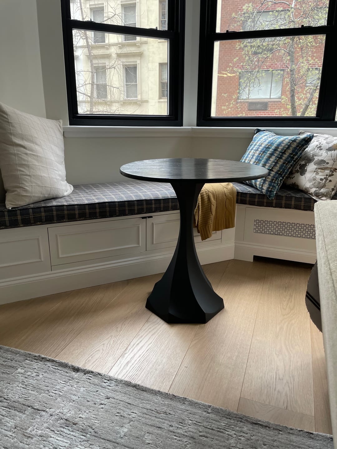 Customer photo review of 311 Lithe 28" Tulip Dining Table Base - Small