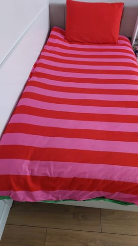 Customer photo review of Cozy Home Popping Colors Tek Kişilik Lastikli Çarşaflı Nevresim Takımı Cherie Yeşil