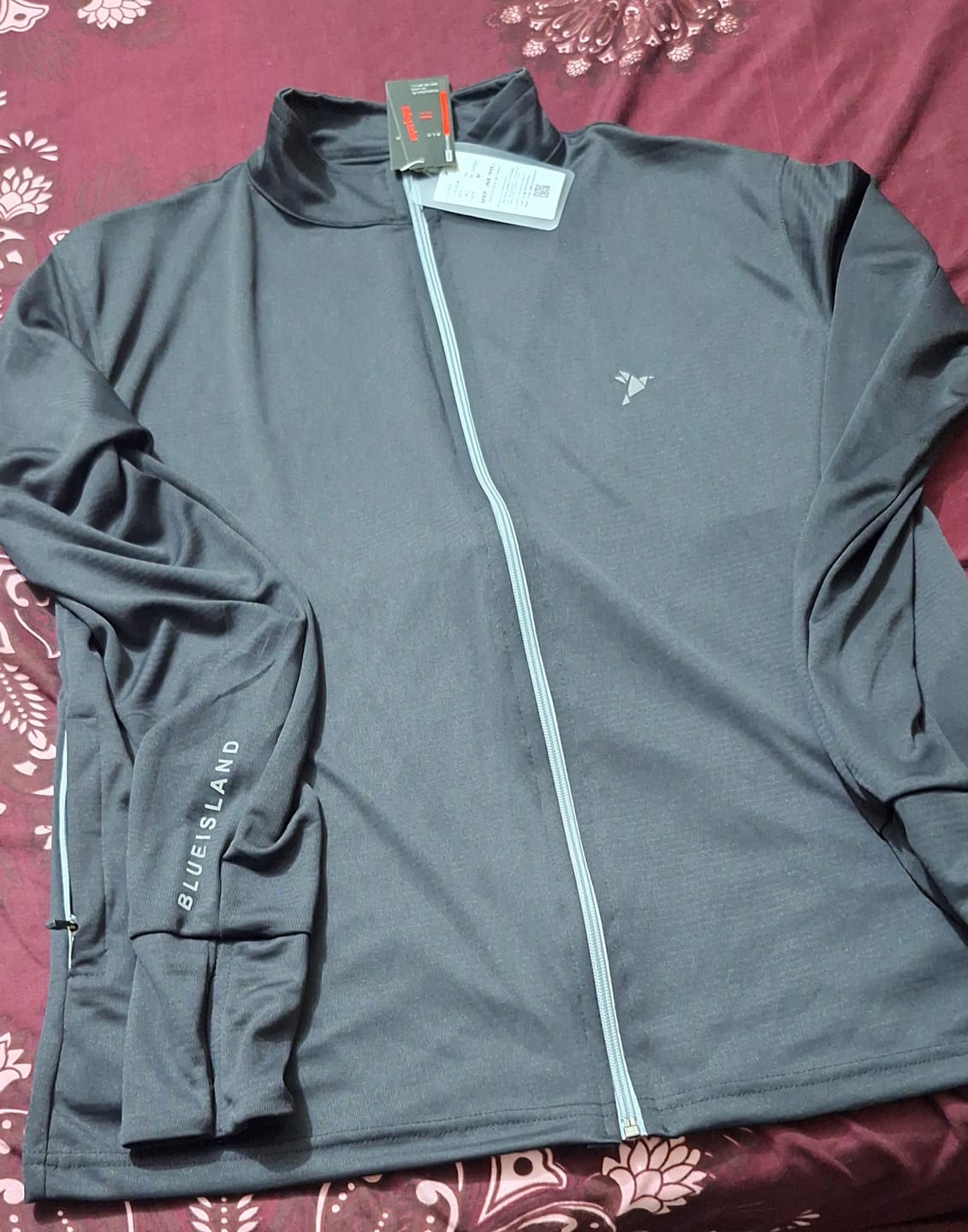 Customer photo review of Jet Black - Sunblock Jacket