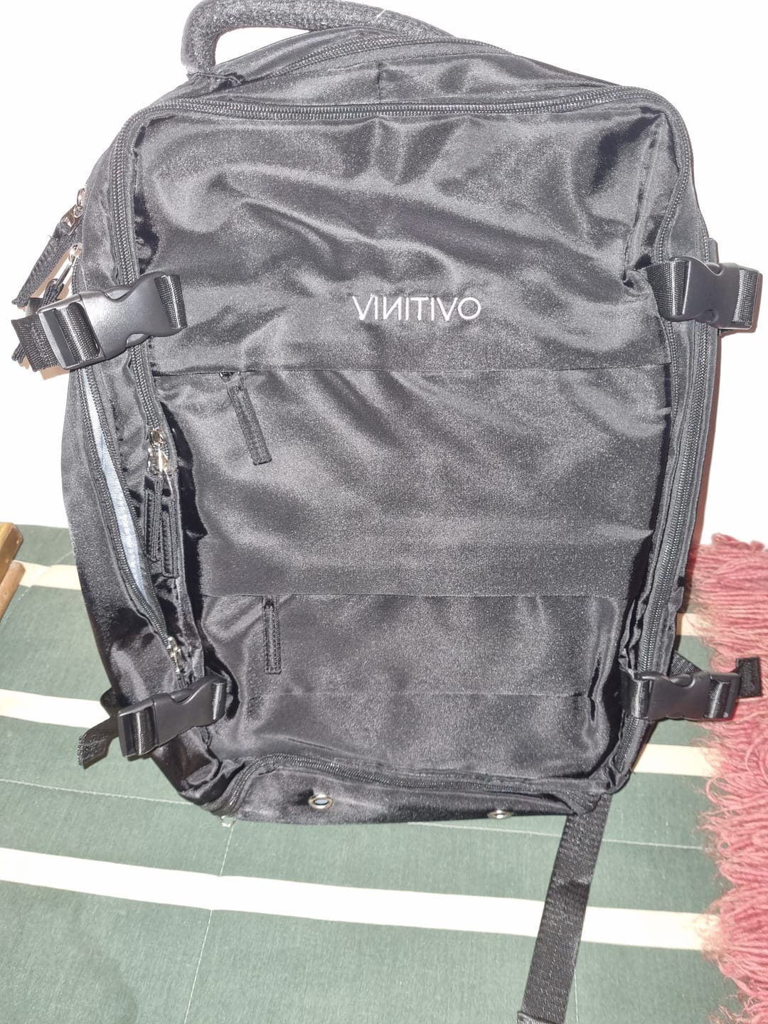 Customer photo review of Mochila de Viaje Vinitivo Modelo Travel impermeable de 20L
