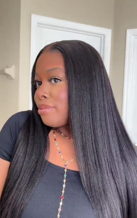 Customer photo review of MORE FACE Pre-bleached Kinky Straight Wear Go Glueless Wig 7x5 Pre-cut HD Lace Pre-plucked