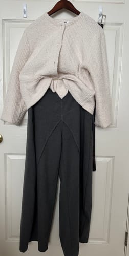 Customer photo review of Carrot Fit Pants