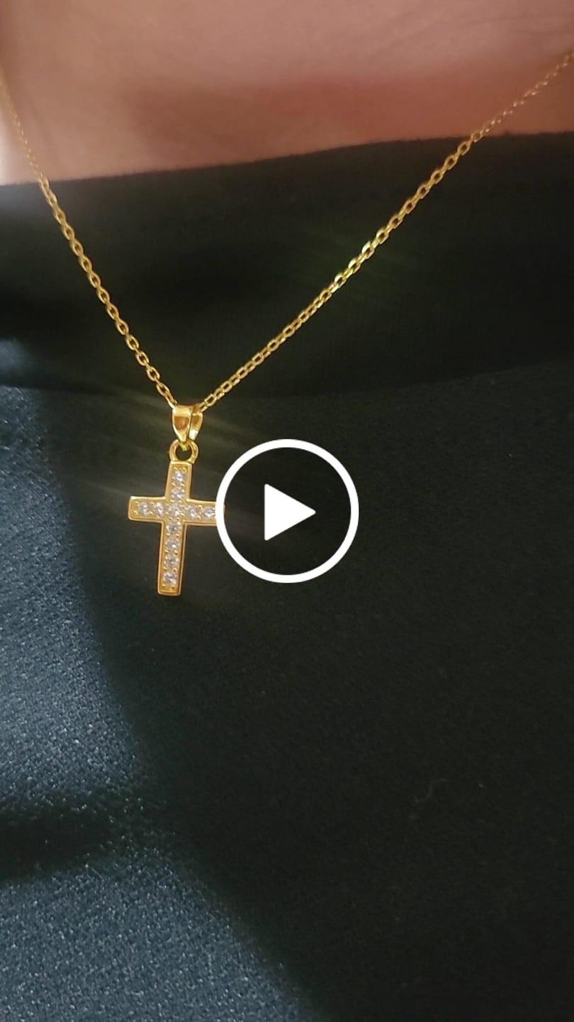 Customer video review of Collar Cruz Iluminada