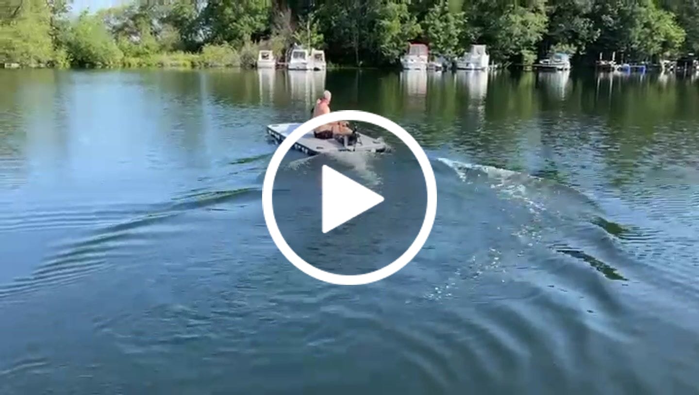 Customer video review of SKINHAWK SCHWIMMINSEL 250CM X 160CM X 20CM BELASTBARKEIT 410KG