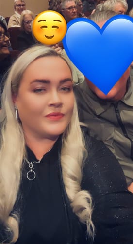 Customer photo review of Stranded 20" One Piece Wand Wave Clip-in Hair Extension #111 Pearl Moon