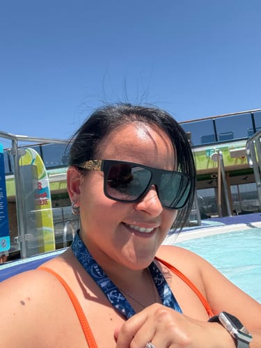 Customer photo review of Mis Raíces Black