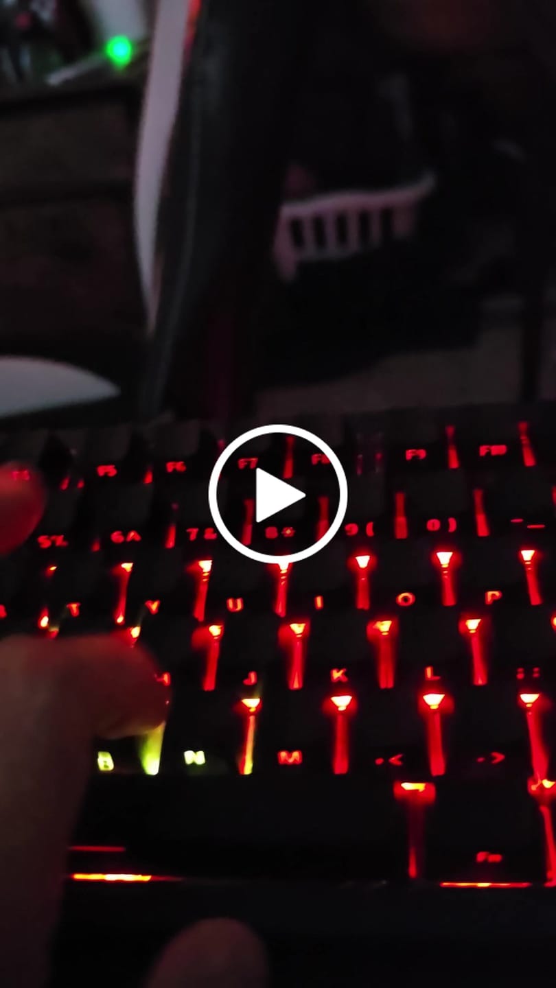 Customer video review of SILLYWORKS X GATERON TYPE R TACTILE SWITCH FACTORY LUBED EDITION (10PCS)