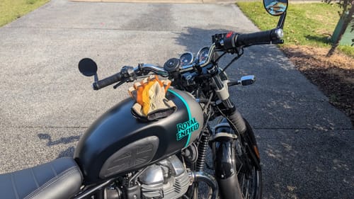 Customer photo review of *NEW* The 'Sumner' Gloves | Retro Motorbike Gauntlet Gloves