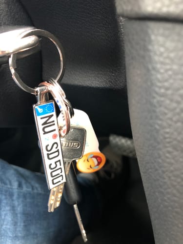 Customer photo review of Kennzeichen Schlüsselanhänger Mini Nummernschild Metall