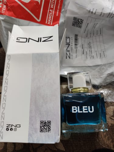 Customer photo review of Bleu De Zing