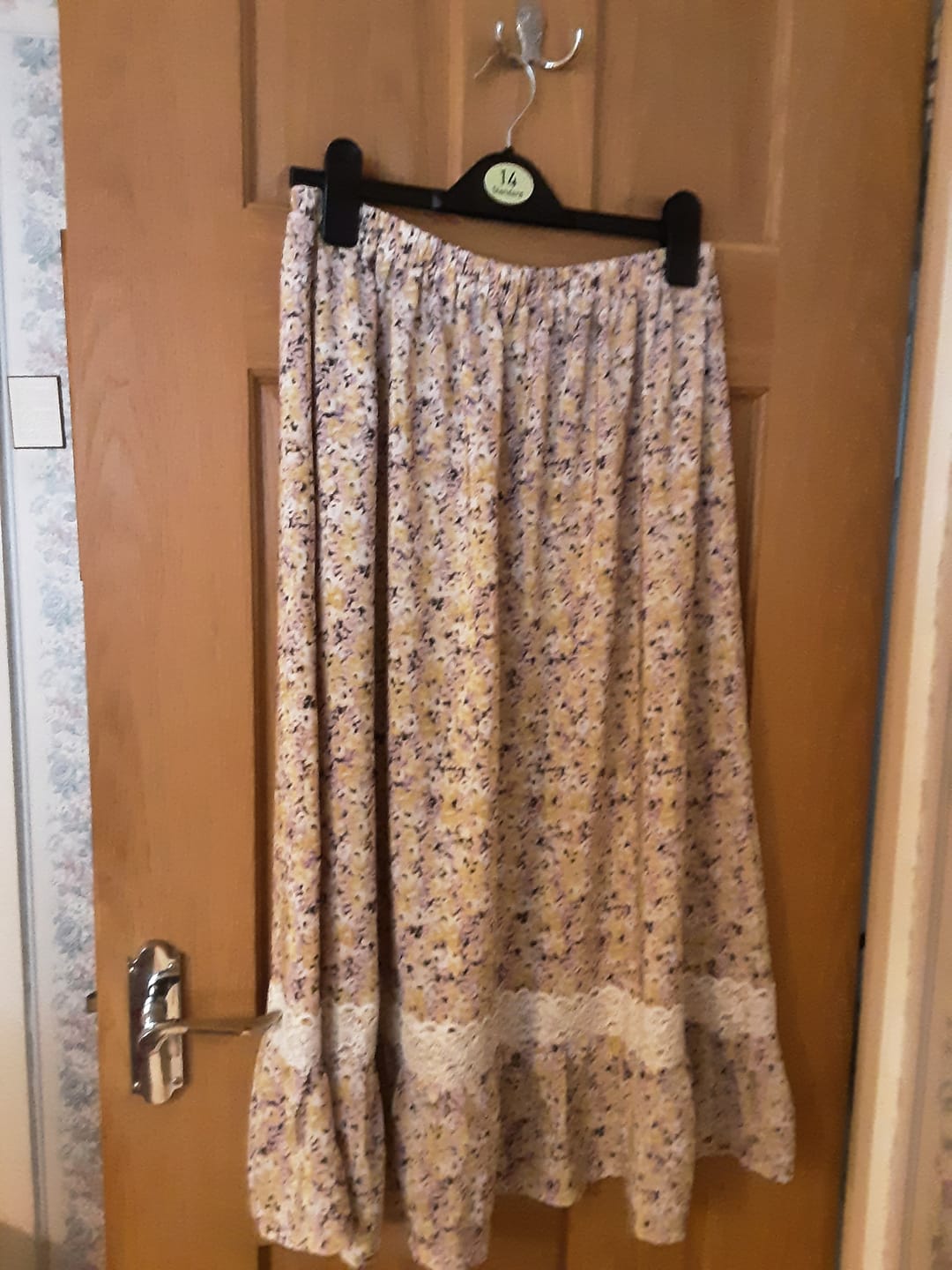 Customer photo review of Yellow and Pink Abstract Floral on White Polyester Crepe Fabric