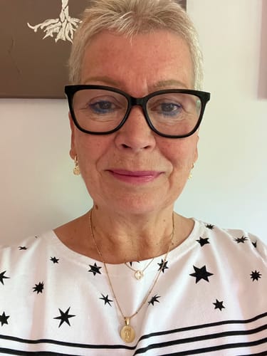 Customer photo review of Pavé Clover Pendant Necklace