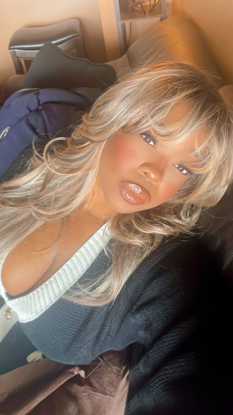 Customer photo review of FreeTress Equal Curtain Bang HD Lace Wig - BOMBSHELL