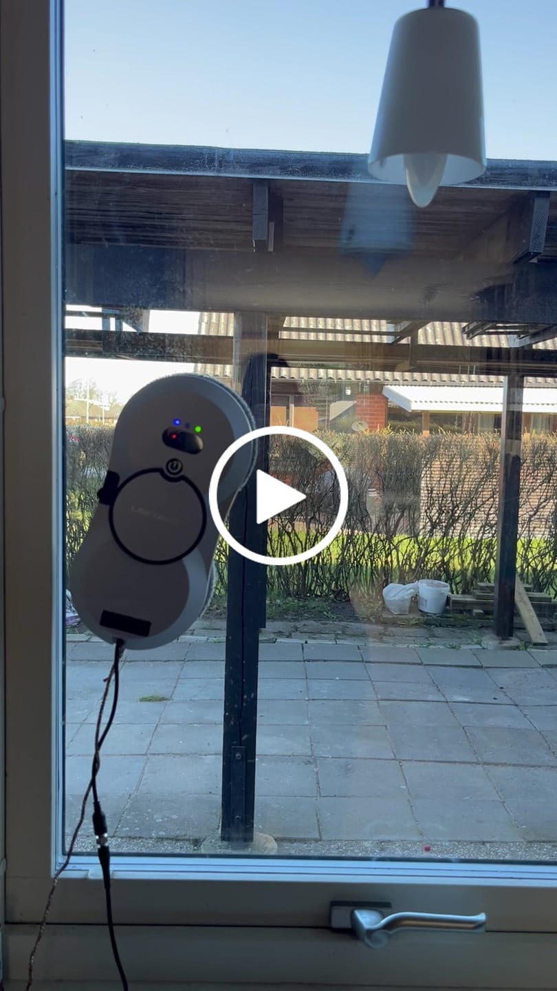 Customer video review of Fönsterputsrobot HCR-10 med sprayfunktion
