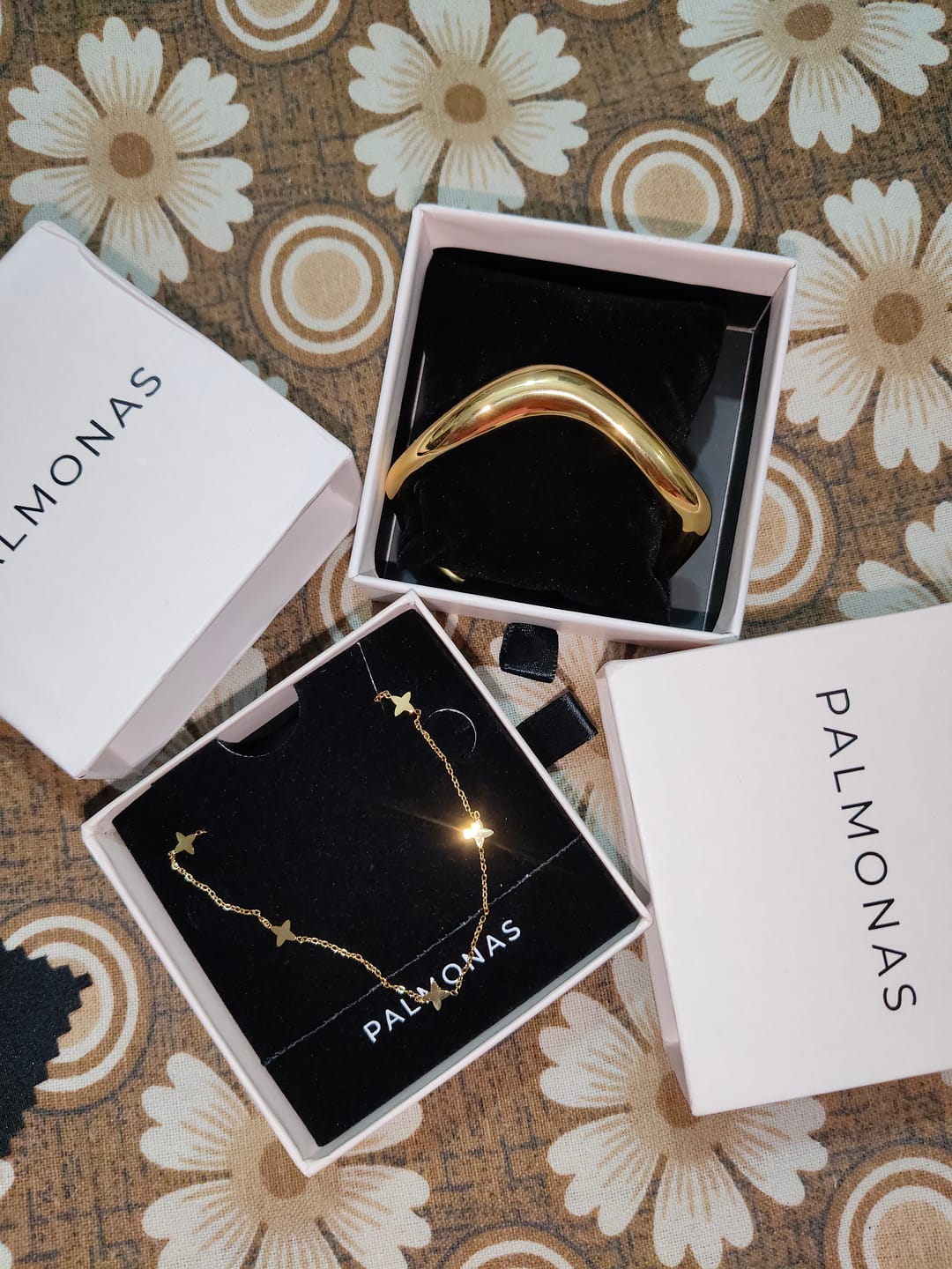 Customer photo review of Curved Chic Gold Bracelet