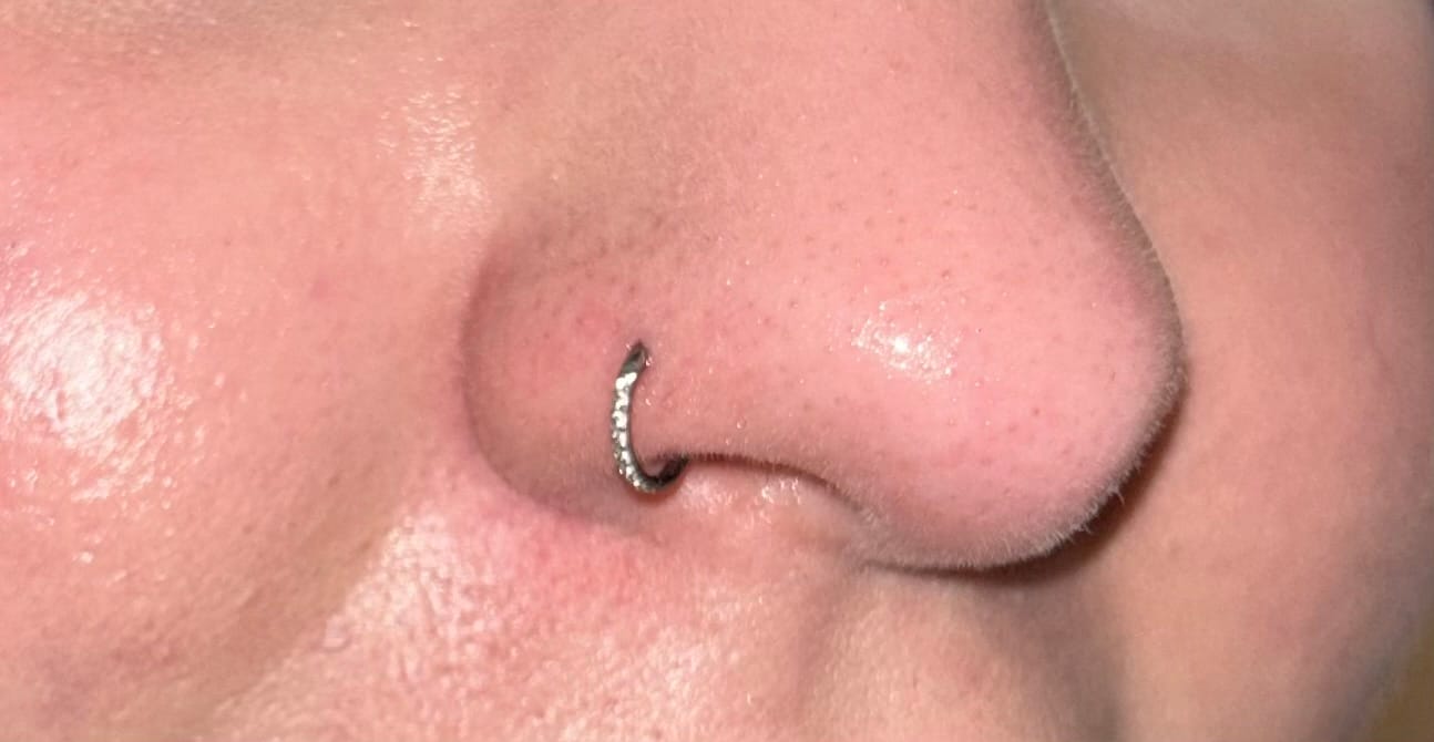 Customer photo review of Zircon Clicker | Nasen- & Ohrpiercing