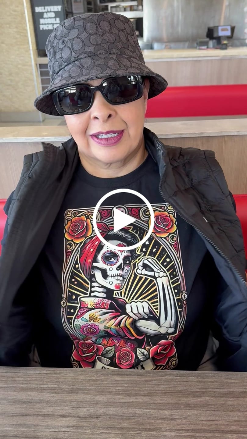 Customer video review of Chingona Every Damn Day Loteria T-Shirt