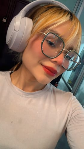 Customer photo review of Audífonos STF One Plus: ANC, On ear, 3 Micrófonos y Batería 44 Hrs Rosa