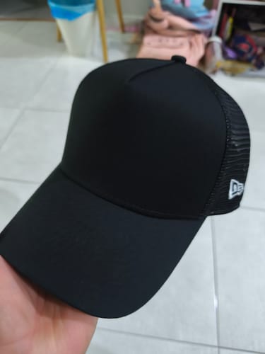 Customer photo review of 9FORTY A-Frame Trucker Basic Black Snapback