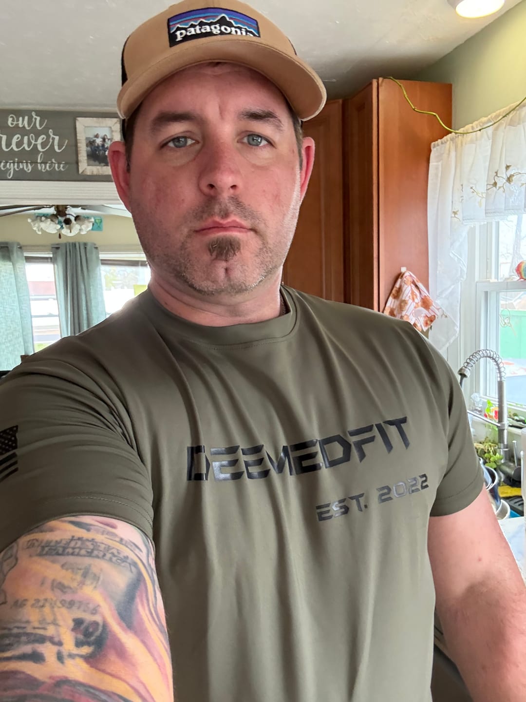 Customer photo review of Men’s Gym Tee “Compellence” -Olive
