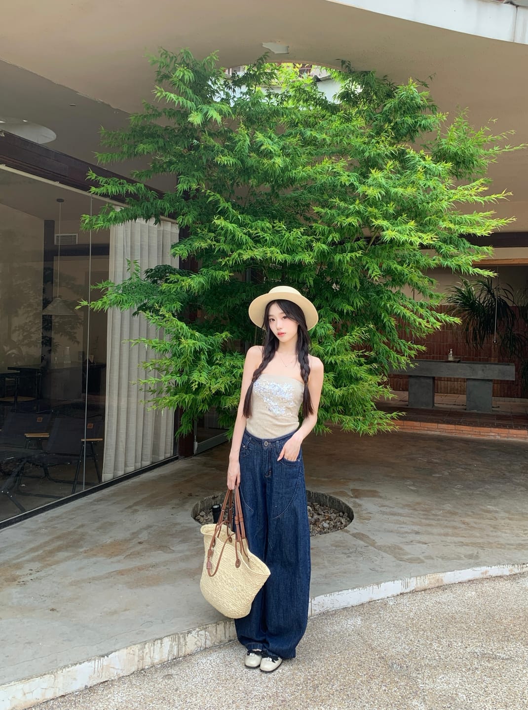 Customer photo review of ROVENTE Sculpted Balloon Denim Trousers