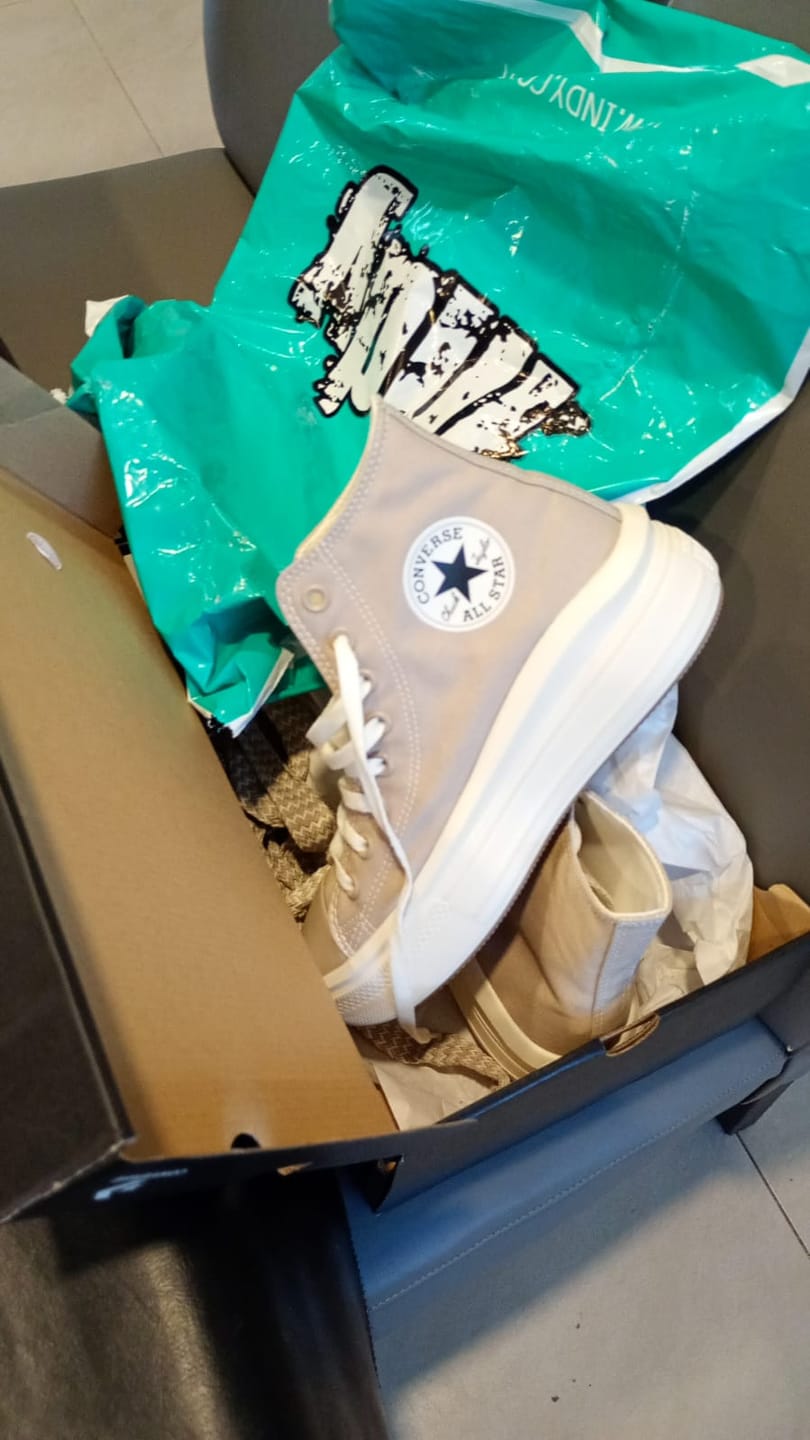 Customer photo review of Zapatillas Converse Chuck Taylor Move Hi Platform Beige