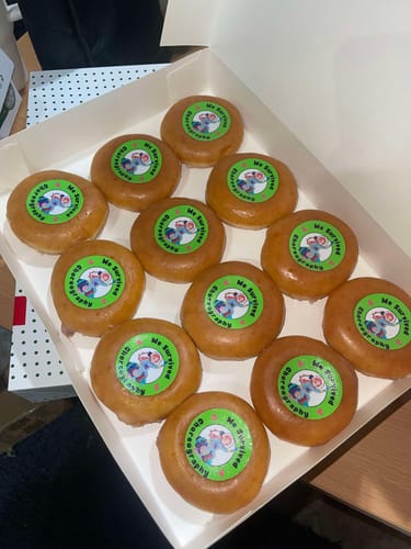 Customer photo review of 15 x 5 cm Pre-cut Standard Cupcake Custom Edible Icing Images