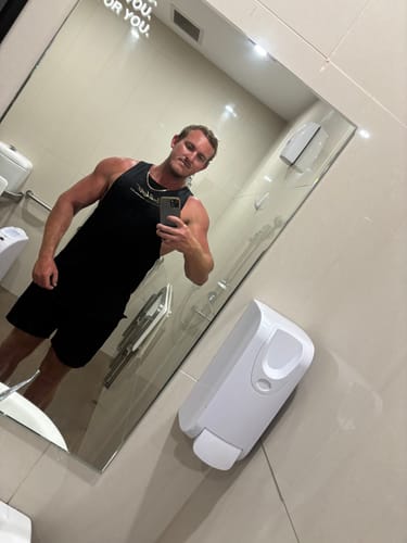Customer photo review of Signature - Delt Muscle Tanktop - Black/White