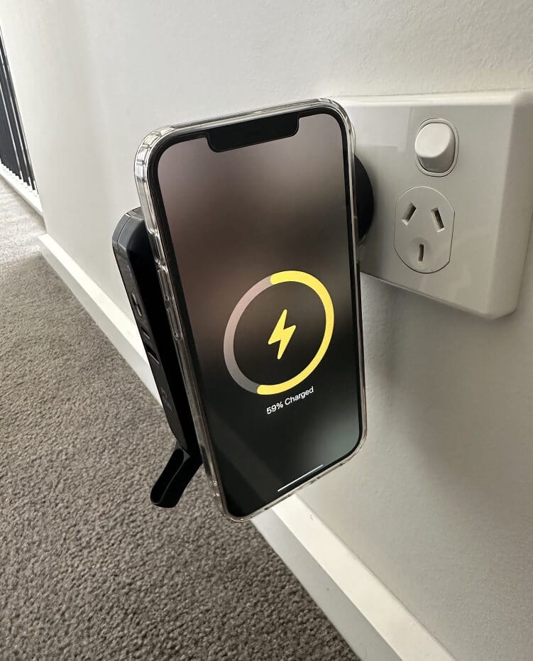 Customer photo review of TravelVolt® PRO (4-in-1 Travel Charger)