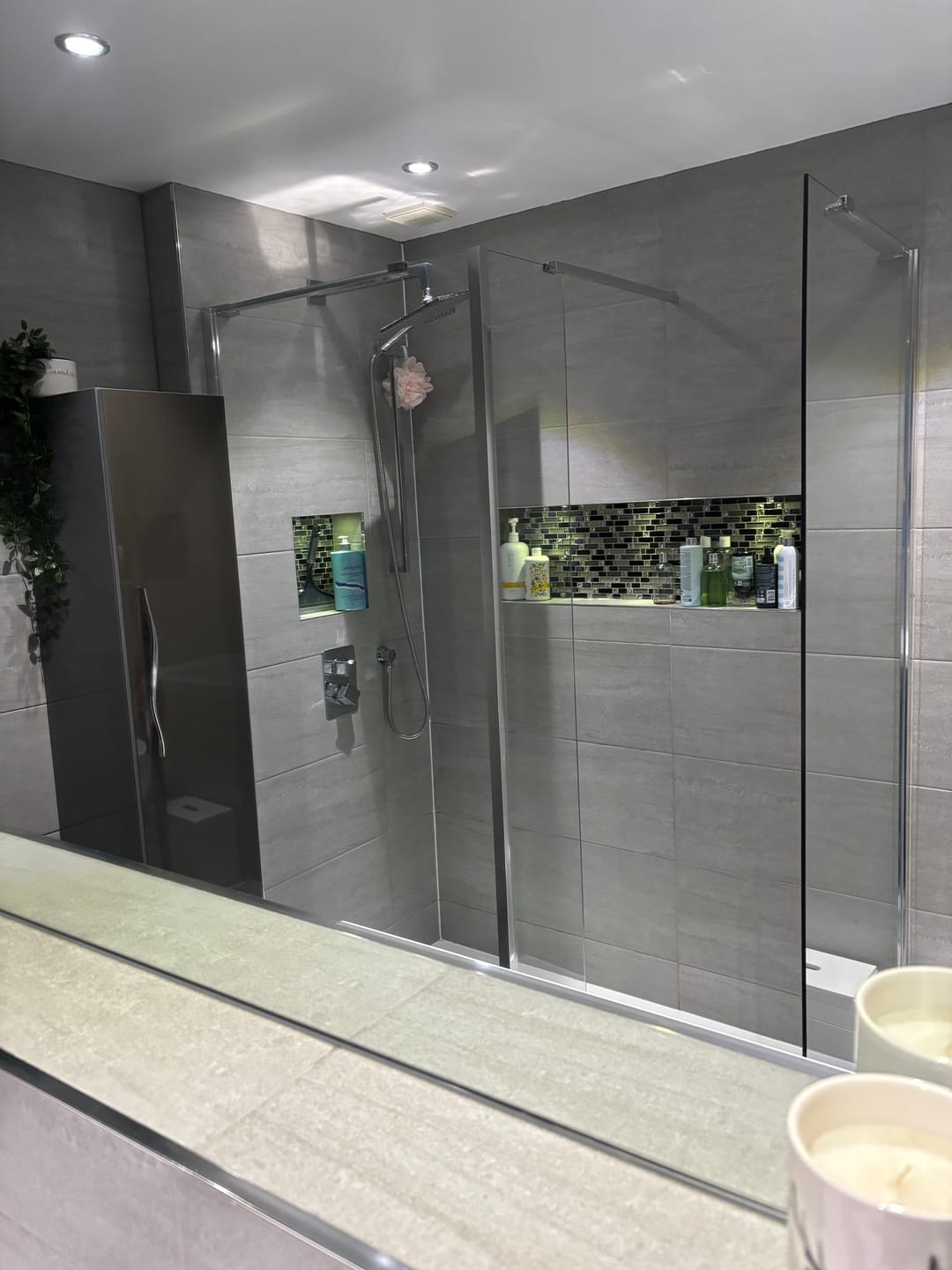 Shiny tiles and taps after using Magicwipe